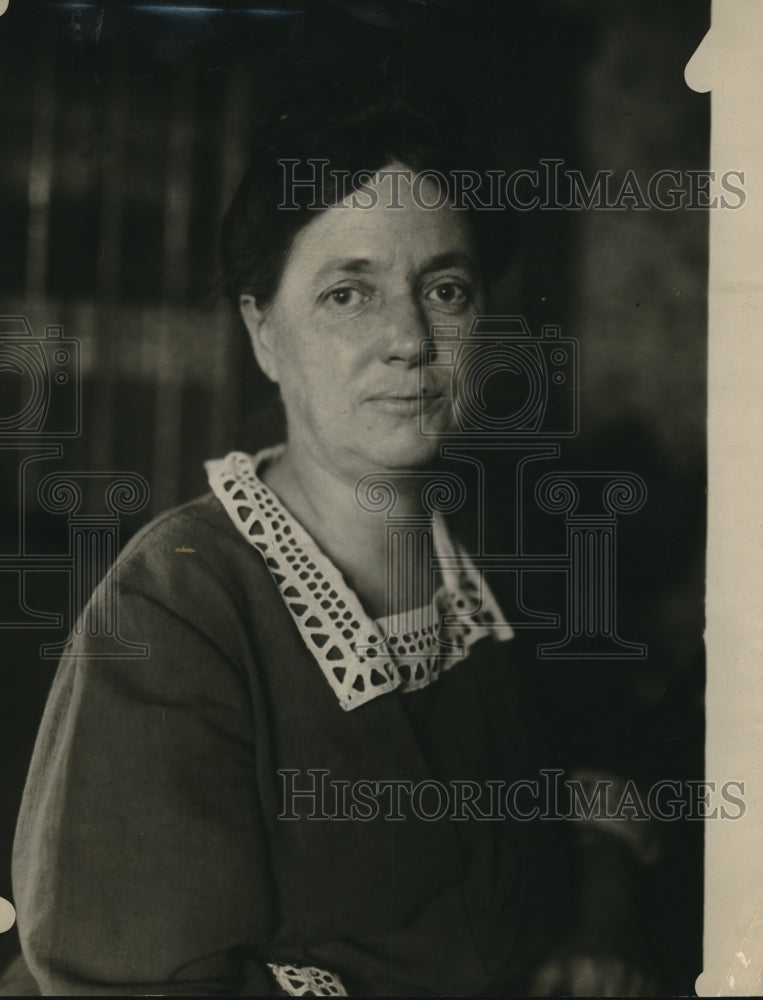 Press Photo Mrs LA Corbett Lakewood Ohio - Historic Images