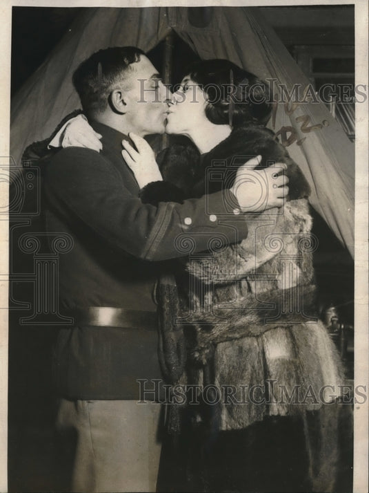 1923 Marine hero Frank Sotille finds missing sister after 5 years - Historic Images