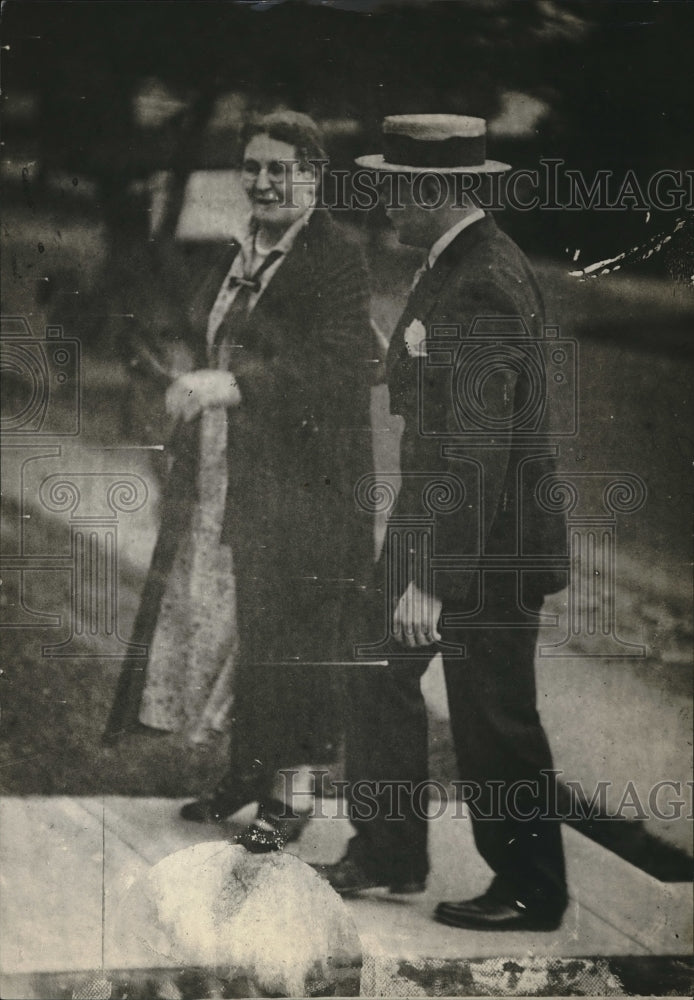 1926 Mr &amp; Mrs Luther MacPherson Bride Age 50 &amp; Groom Age 23 - Historic Images