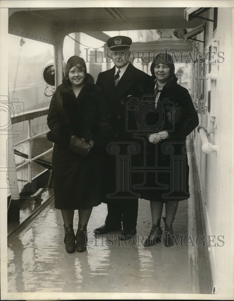 1930 Mary Sweney Helen Salade JP Barretti Aboard SS Western - Historic Images