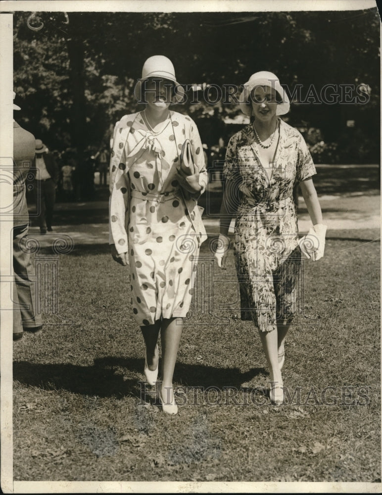 1930 Press Photo Mrs Douglas Page & Mrs John Wentworth at Races Saratoga NY - Historic Images