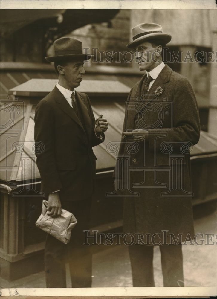 1923 Press Photo Toxicologist Dr. Alexander Gettle and Coroner Edward Fitzgerald - Historic Images