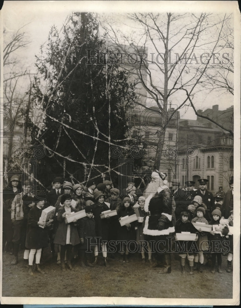 1926 Phidadephia;Penn. Athletic Club hold Xmas party for poor kids - Historic Images