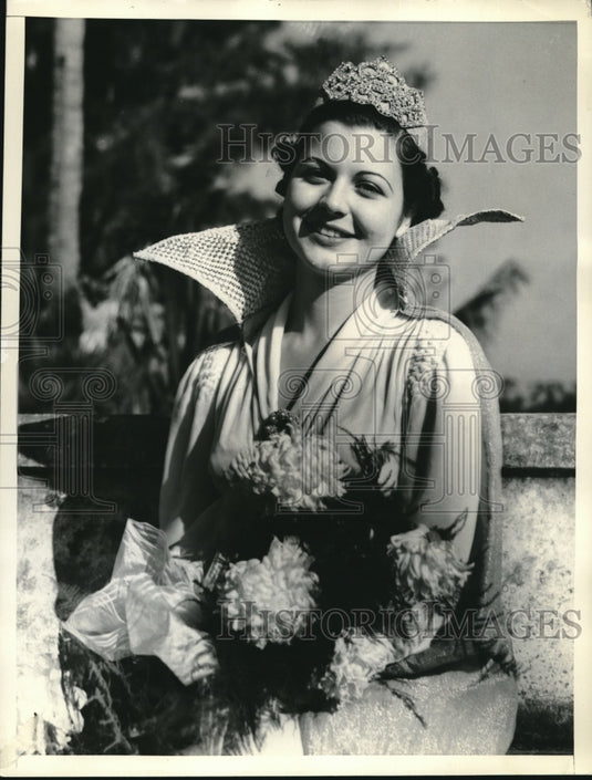1936 Travis Harris "Queen of Clubs" at Coral Gables, FL. - Historic Images