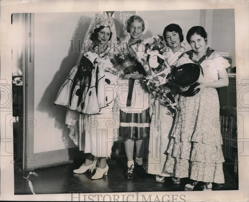 1933 International Beauties represent their countries at Worlds Fair - Historic Images