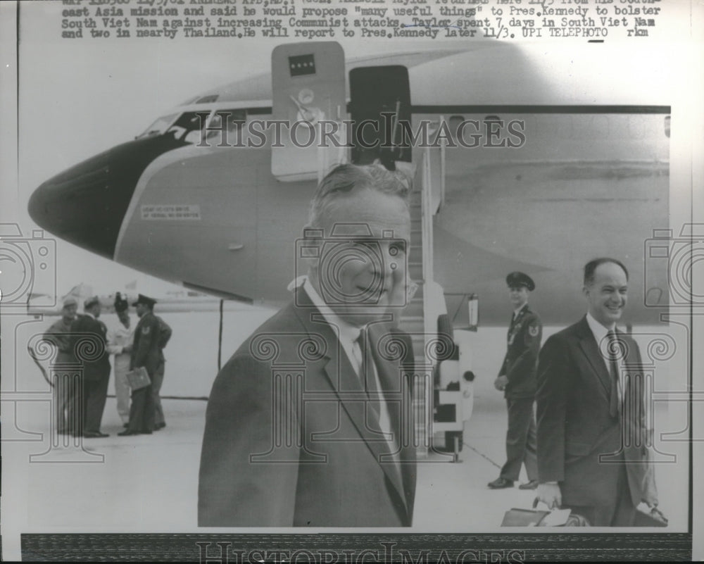1961 Press Photo Sec Taylor spending 7 day in South Vietnam going back home - Historic Images