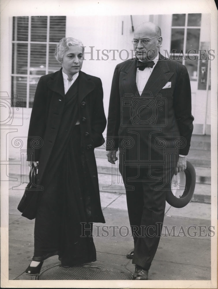 1945 Press Photo Indian Leader Vijaya LAskmhi Pandit Leaves White House - Historic Images