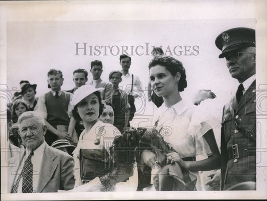 1935 Gov JM Futrell Gail Patrick, Betty Taylor & Brig Gen EL Compere - Historic Images