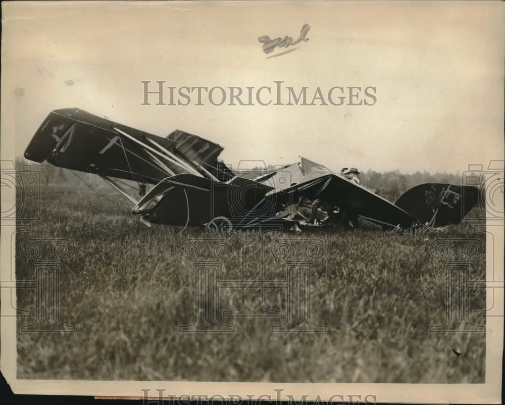 1926 Press Photo Wreckage of a plane that crashed at Weston Flying Field - Historic Images