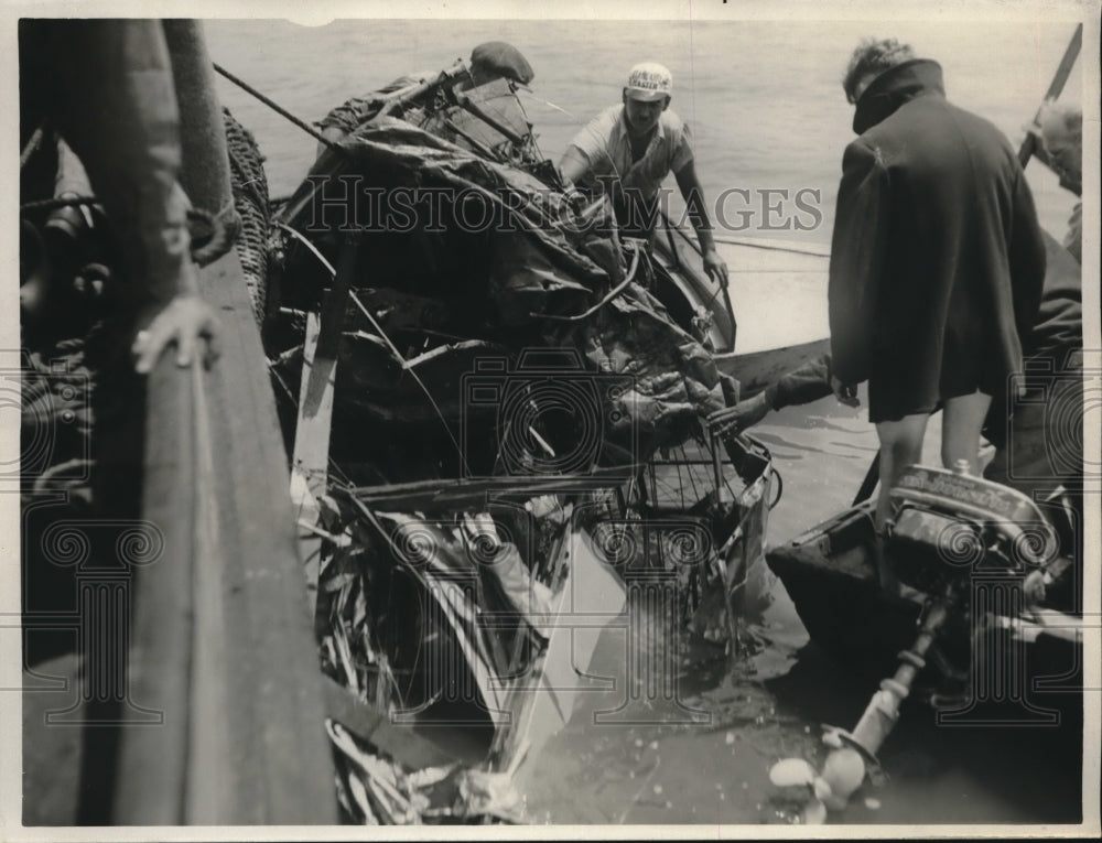 1930 Press Photo Wreckage of a plane piloted by two boys during 4th of July - Historic Images