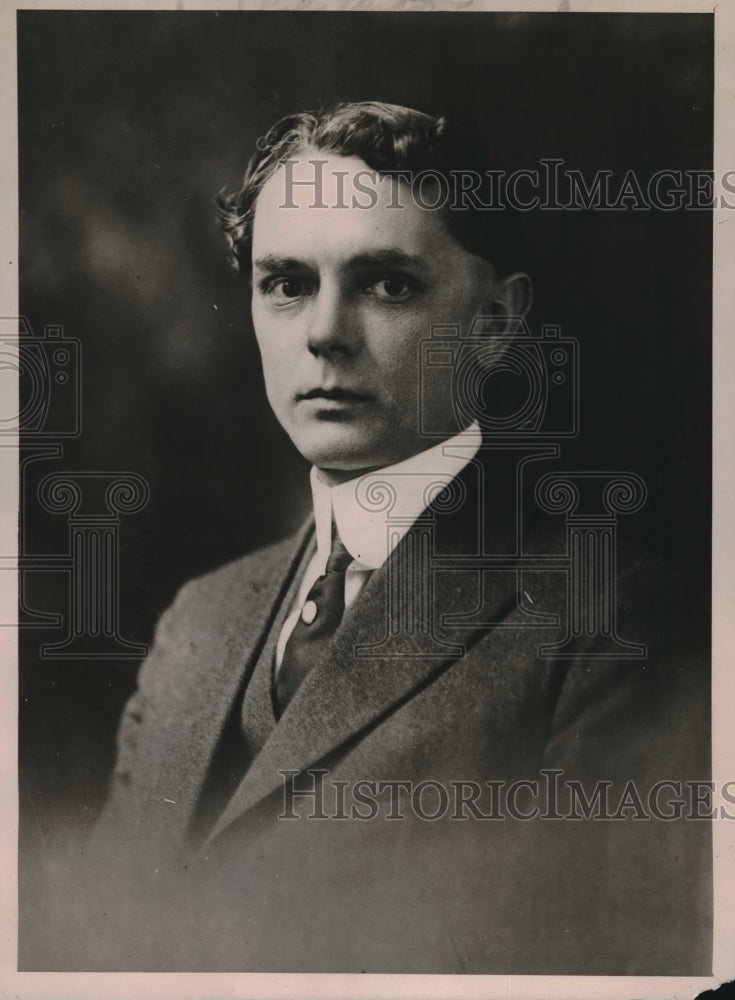 1919 Press Photo Robert Hall appointed Assistant Treasurer of USA - Historic Images