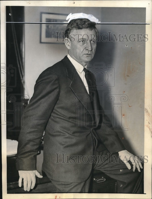 1936 Press Photo Representative Clare E. Hoffman Wears Pocketless Coats - Historic Images