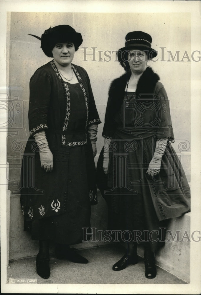 1921 Christman and VanKleek Women Attend Unemployment Conference - Historic Images