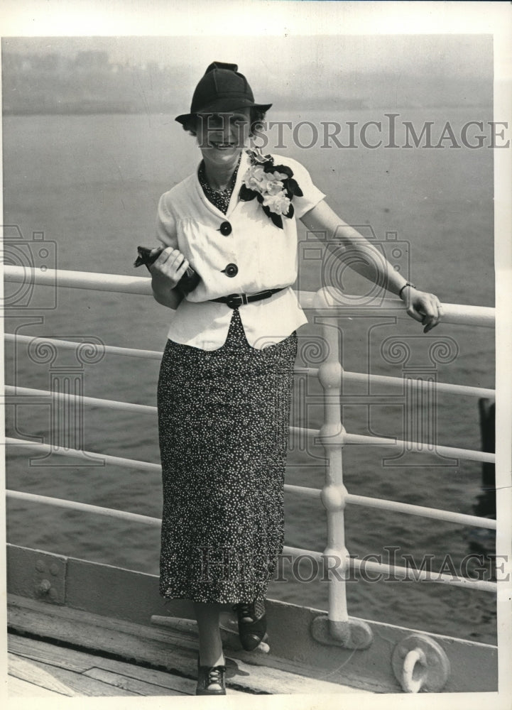 1937 Press Photo Sails for European Tour Elizabeth Barlow - Historic Images