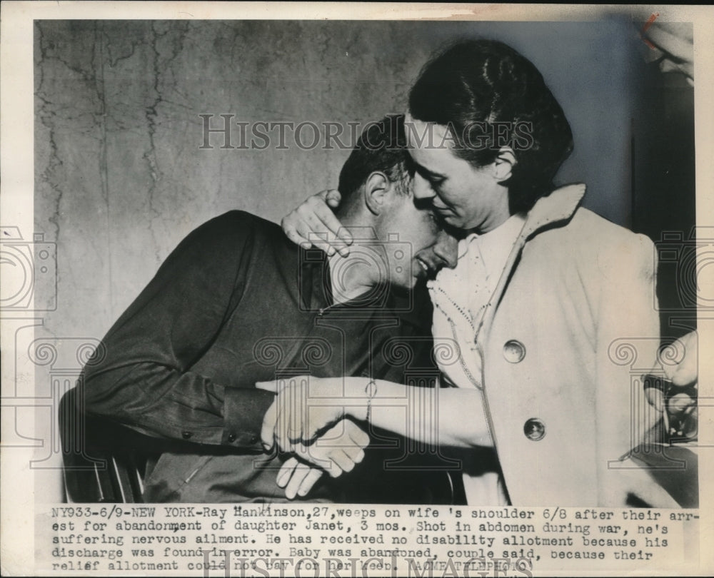 1948 Press Photo Wounded WWII Vet Ray Hankinson Cries on Wife&#39;s Shoulder - Historic Images