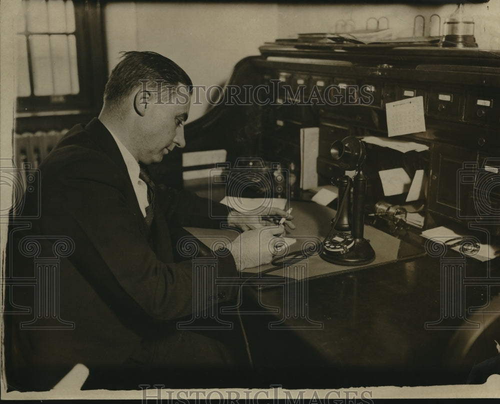 1934 Press Photo H.H. Hardesty Alien Deportation Part of State Relief Program-Historic Images