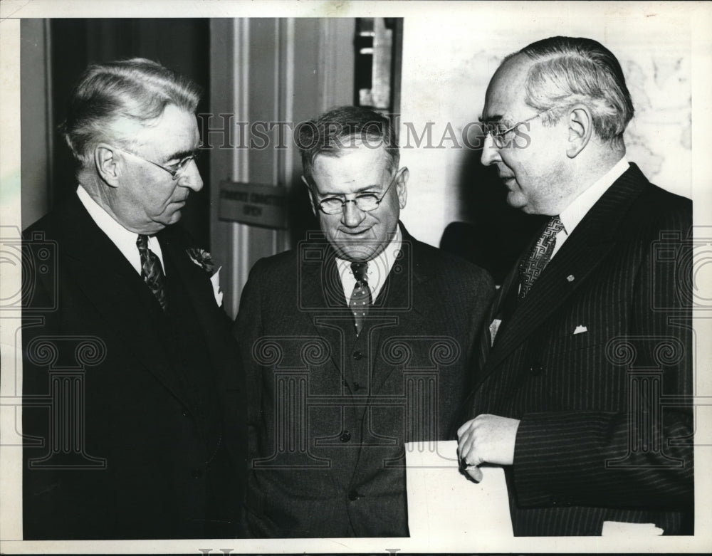 1935 Press Photo Senators Royal Copeland and Arthur Vandenberg and Harold Ickes-Historic Images