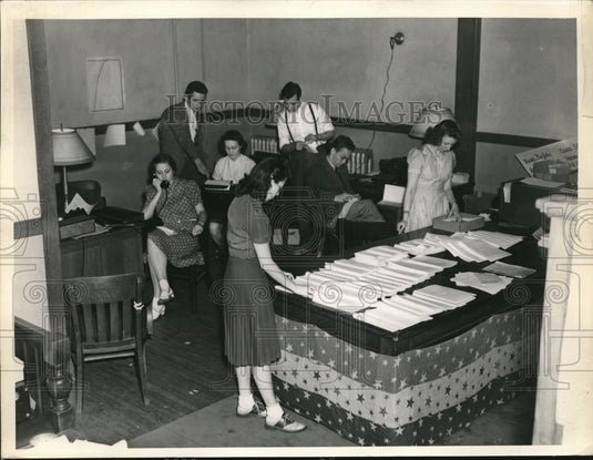 1940 Main office at Oberlin College - Historic Images