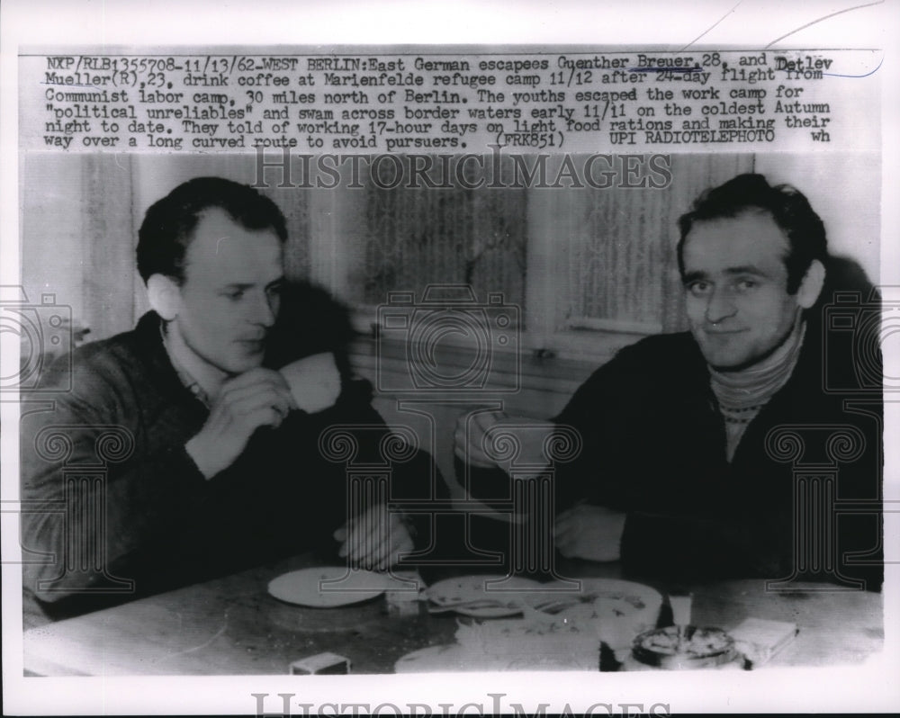 1962 Press Photo Guenther Breuer Detlev Mueller German Escapees - Historic Images