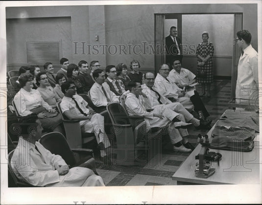 Press Photo Huron Road Hospital Mayfield - Historic Images