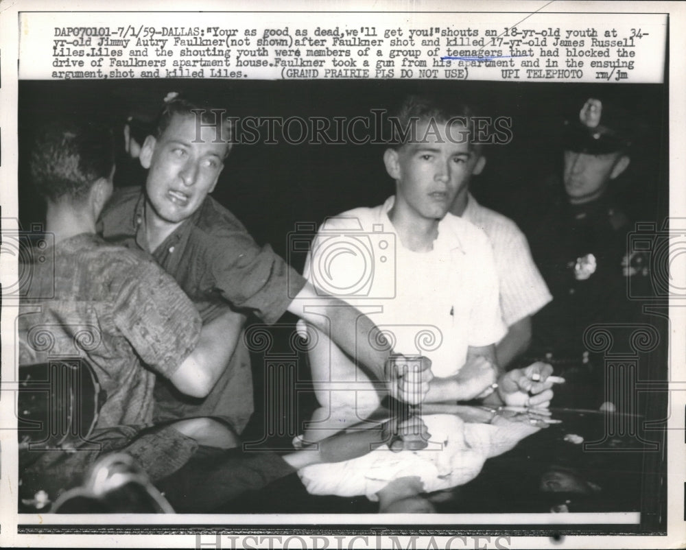 1959 Press Photo Youth Yells at Jimmy Faulkner After He Killed James Liles - Historic Images