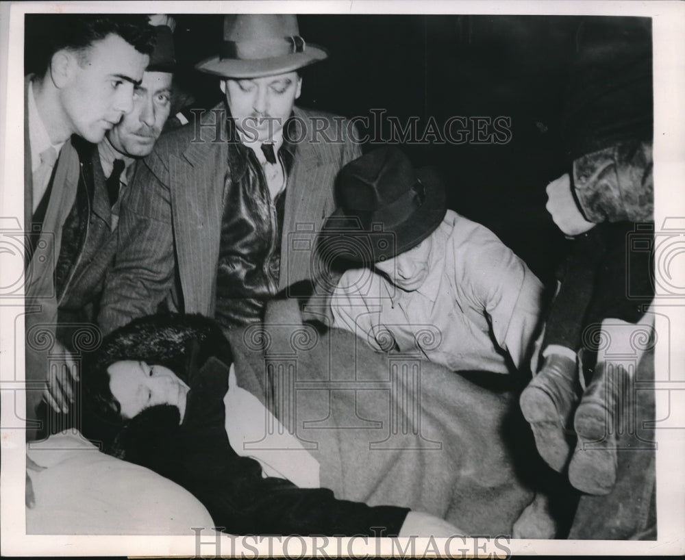 1950 Winnepeg Man Flood Waters Red River Patients Evacuated - Historic Images