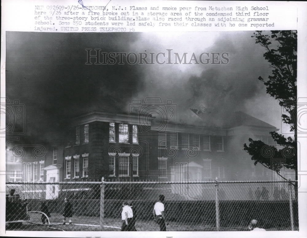 1957 Press Photo Metuchen High School in New Jersey on fire - Historic Images