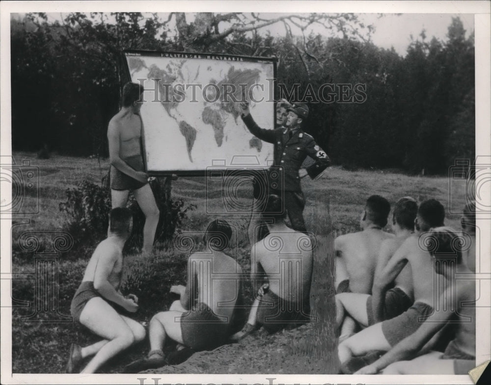 1938 German Propaganda - Historic Images