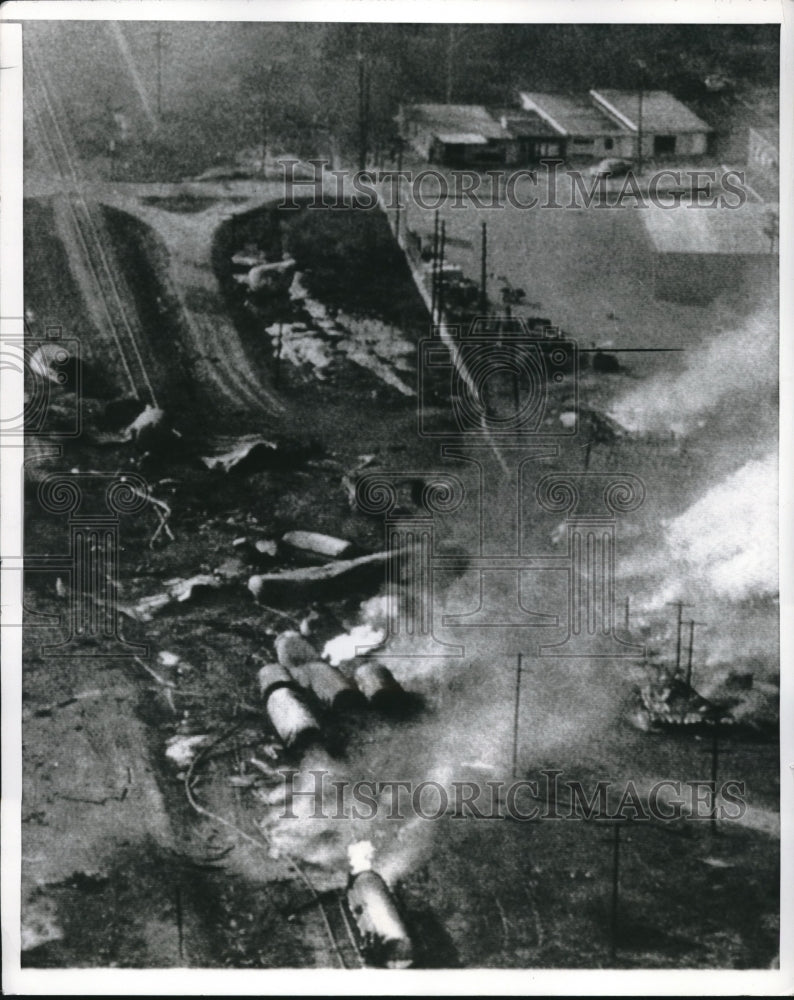 1969 Press Photo Aerial View of Derailed Train Cars &amp; Huge Petroleum Explosion - Historic Images