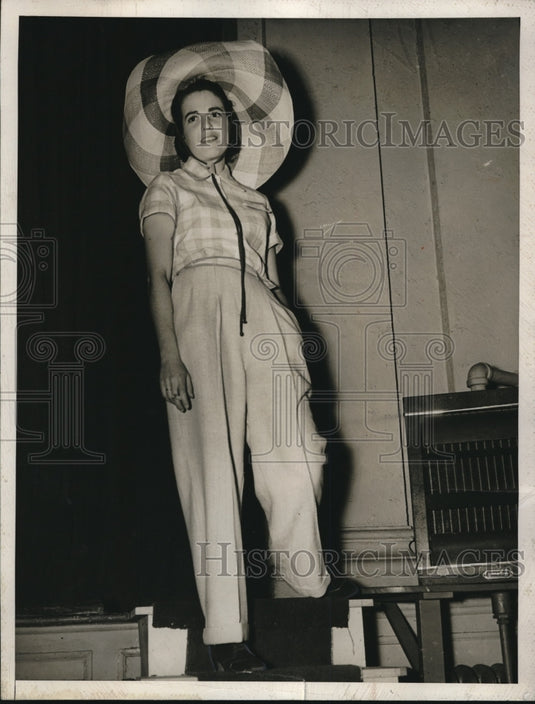 1938 Press Photo Mrs. Benjamin Gould in Lounging Around Costume - Historic Images