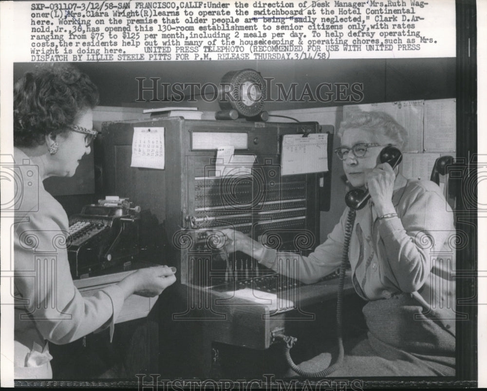 1958 Press Photo   Desk Manager Mrs. Ruth Wanger, Mrs. Clara Wright Switchboard - Historic Images