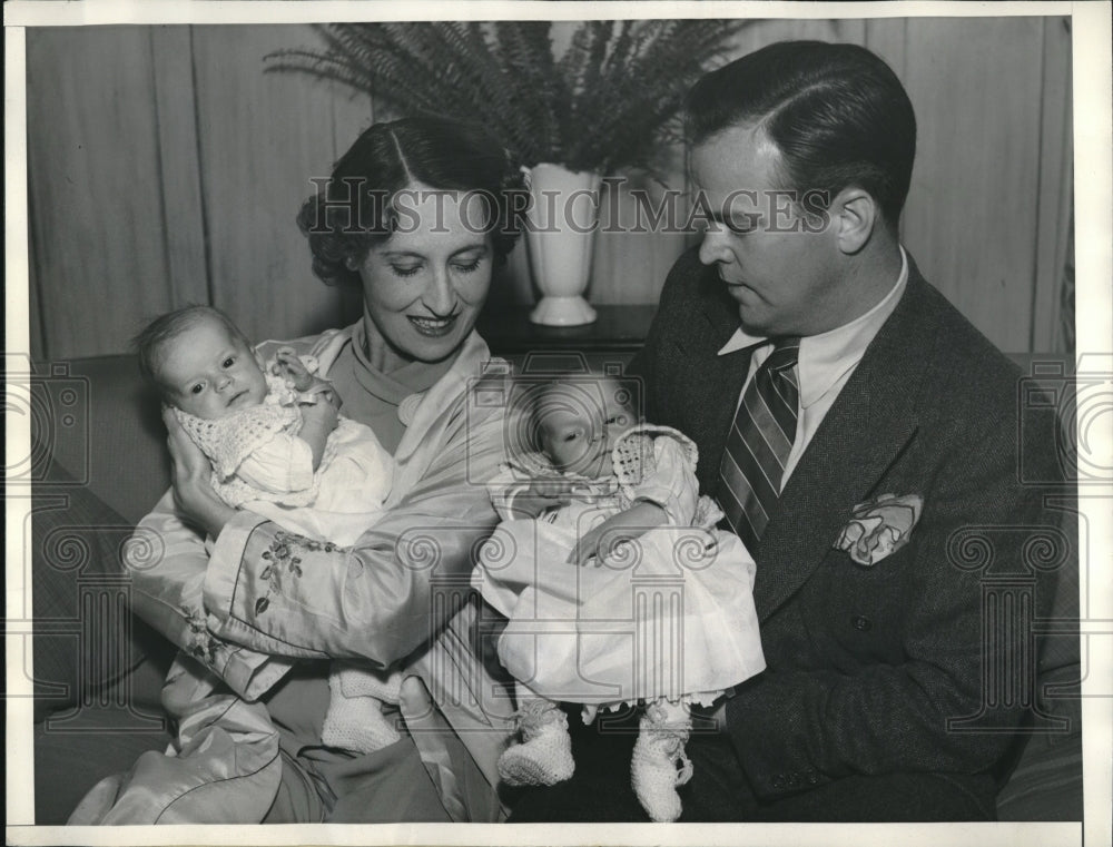 1936 Papa and Mama Wren, Christopher and Virginia - Historic Images