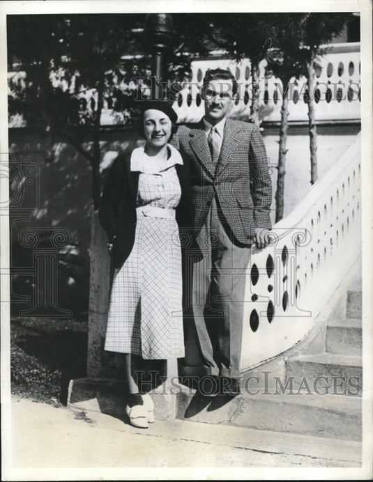 1935 Mr. & Mrs. C. Snider of Waterloo, Canada Honeymoon in Bermuda - Historic Images