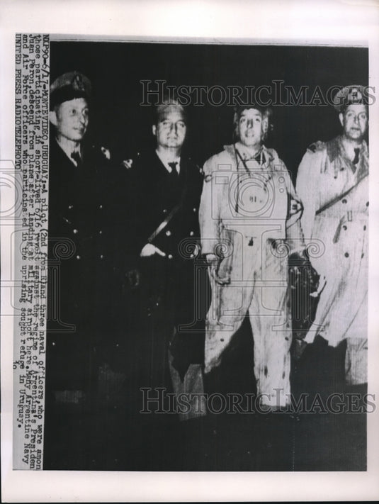 1944 Press Photo A pilot & 3 Naval officers part of revolt against Juan Peron - Historic Images