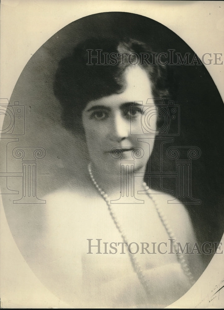 1925 Mrs. Florence Hammons of Hillsboro Hotel in Tampa - Historic Images