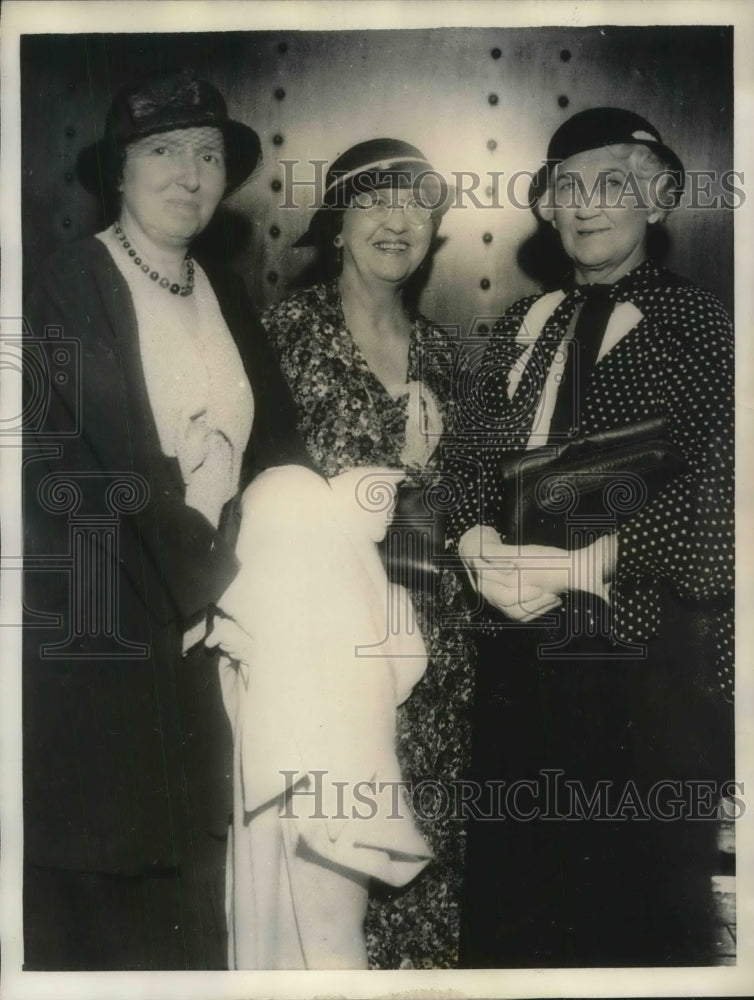 1933 Press Photo wives of Elks leaders in Milwaukee at convention - Historic Images