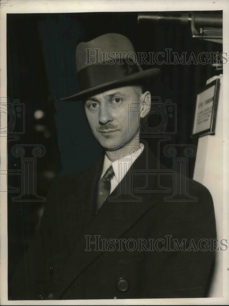 1965 Press Photo Professor George Barnes From Case School of Applied Sciences - Historic Images