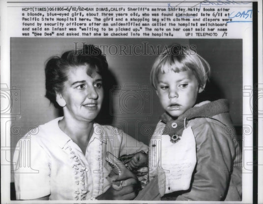 1962 Press Photo 3 year old abandoned at hospital San Dimas CA Sheriff matron - Historic Images