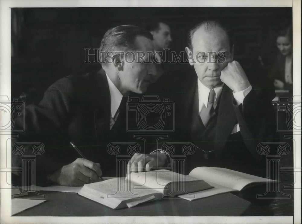 1935 Santa Barbara Players Present Legal Drama in Actual Courtroom - Historic Images