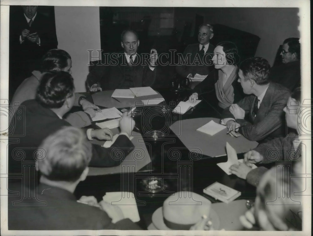 1933 Press Photo Henry Morgenthau Press Conference - Historic Images