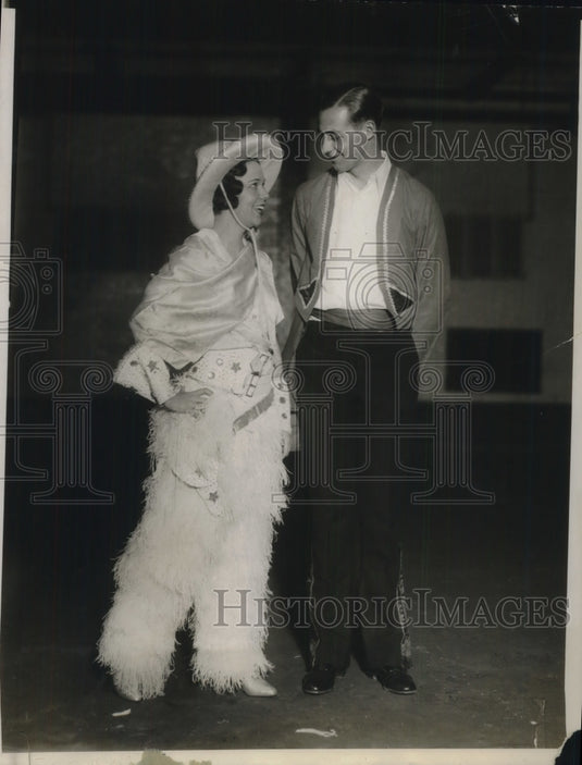 1930 Press Photo Grechen Gress of Smith College with Harrison F. Dunning - Historic Images