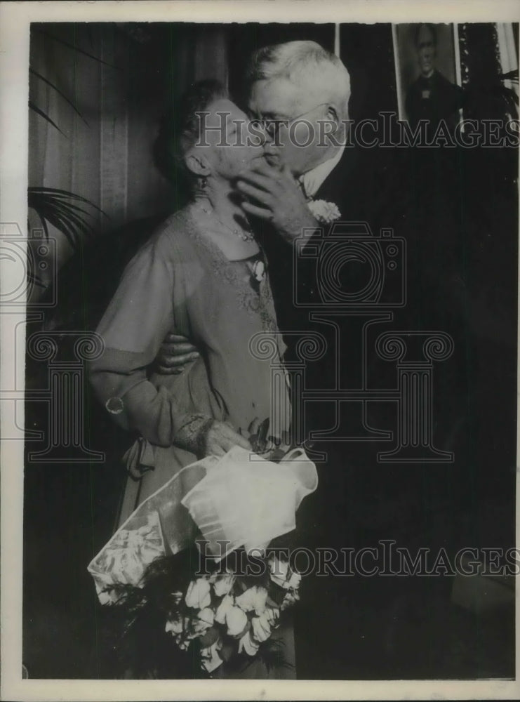1930 Press Photo Newlyweds in their 80s Mr & Mrs Marcus Wheeler Corwin - Historic Images