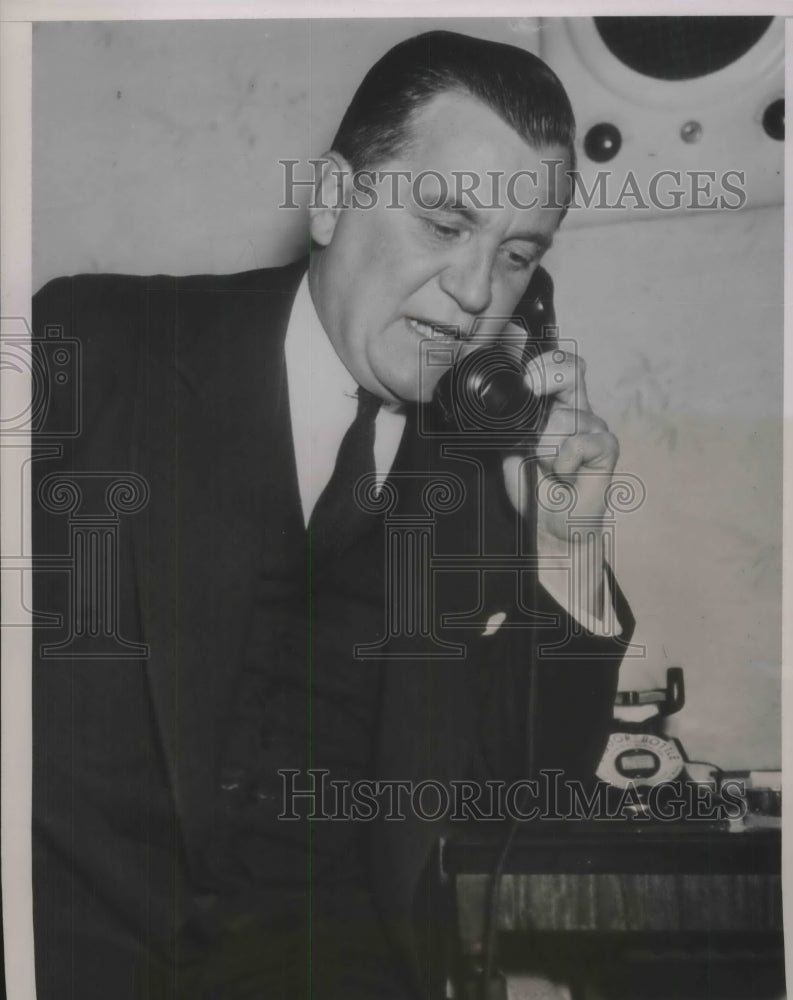 1937 Dennis Scanlon, Inventor of Rubber Lung for Paralysis Victims - Historic Images