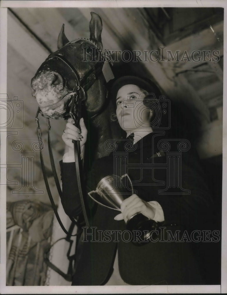 1936 Marcia Murray Equestrian With Her Champion Horse Glamorous - Historic Images