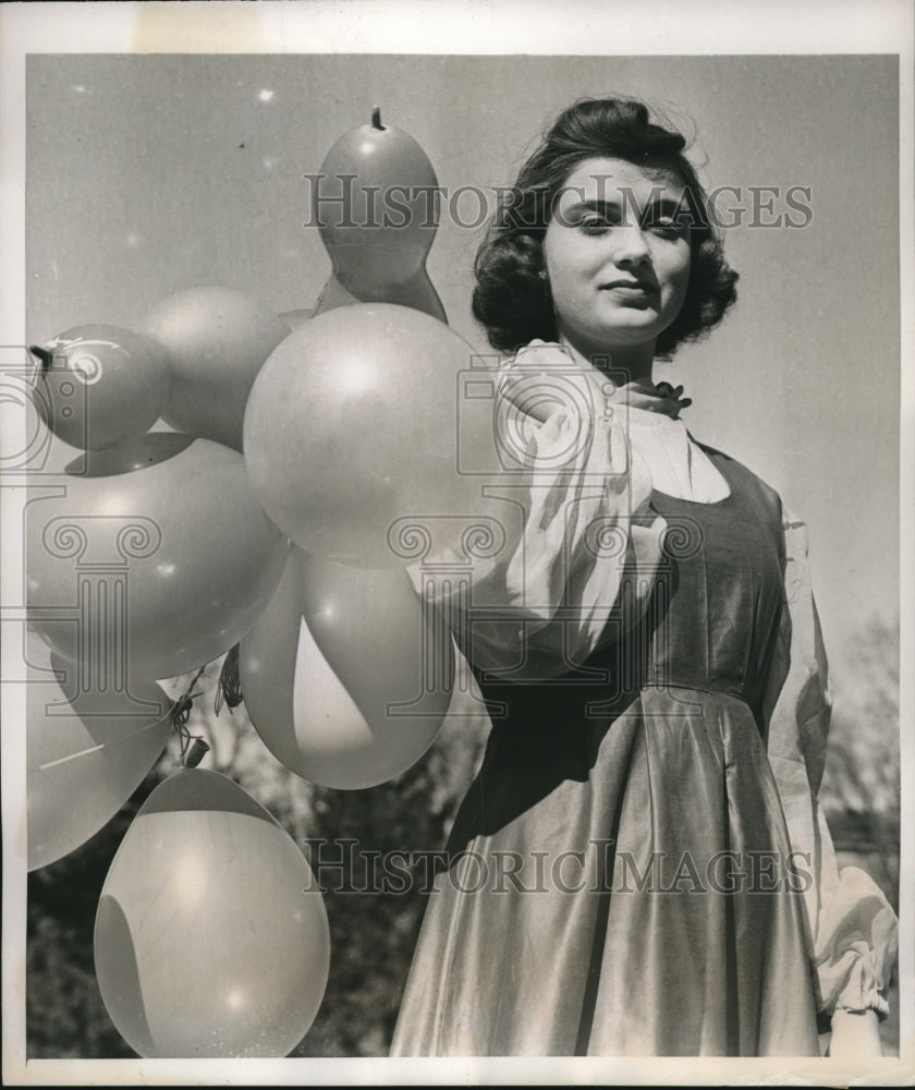 1939 Jean Caven Freshman Tree Day Mistress Wellesley College - Historic Images