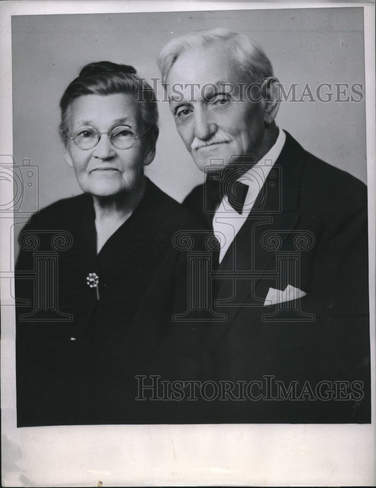 1947 Press Photo William Arnold 89 &amp; wife Sarah 86 celebrate 72 year anniversary - Historic Images