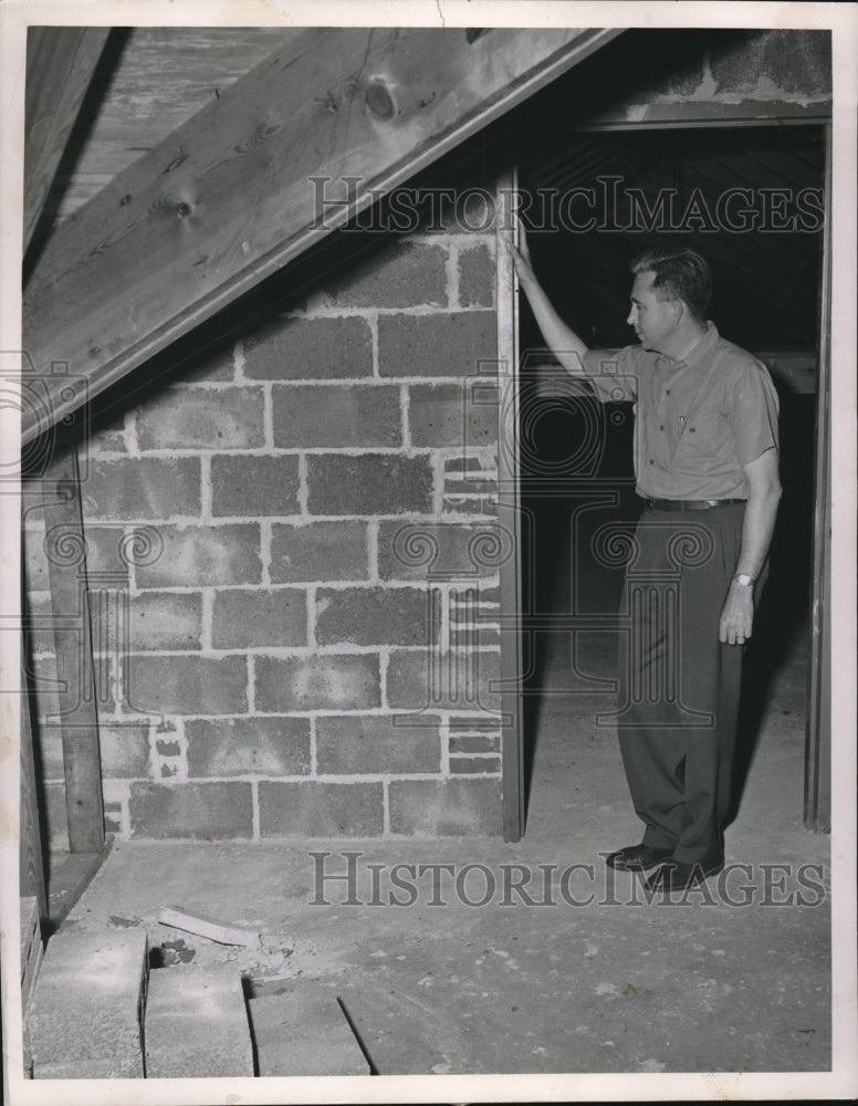 1951 McGinnis Surveys New Fire Wall Installed At Cleveland Hospital - Historic Images