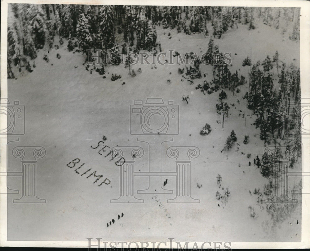 1943 Press Photo Coast Guardsmen Were Searching Stretch Of Wilderness For - Historic Images