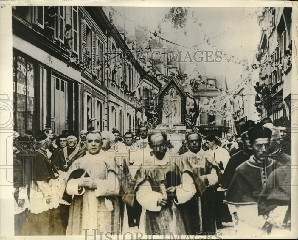 1927 Press Photo Chartres Festival in France - Historic Images