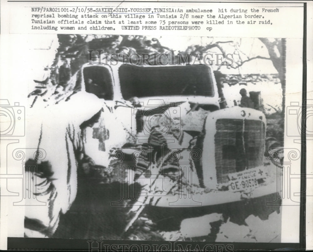 1958 An Ambulance Hit During The French Reprisal Attack On Village - Historic Images